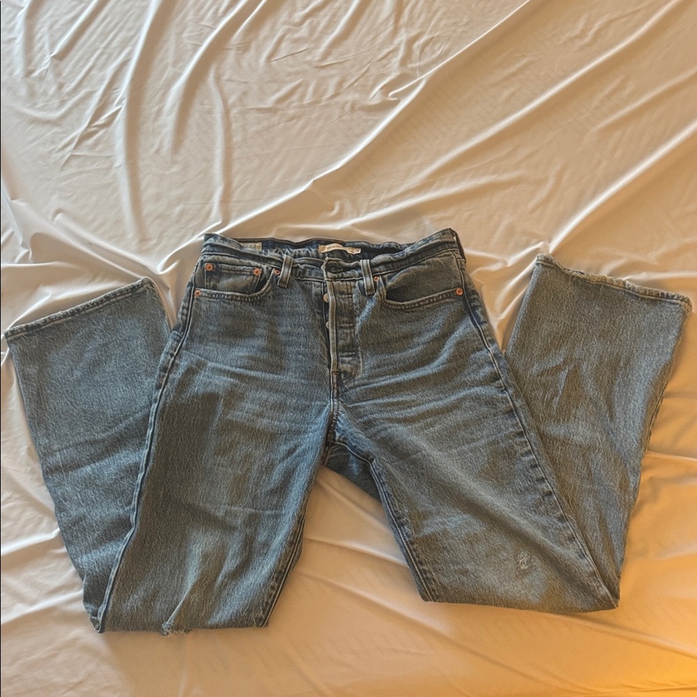 Levi’s WEDGIE BOOTCUT WOMEN'S JEANS size 28 x 32 length medium wash